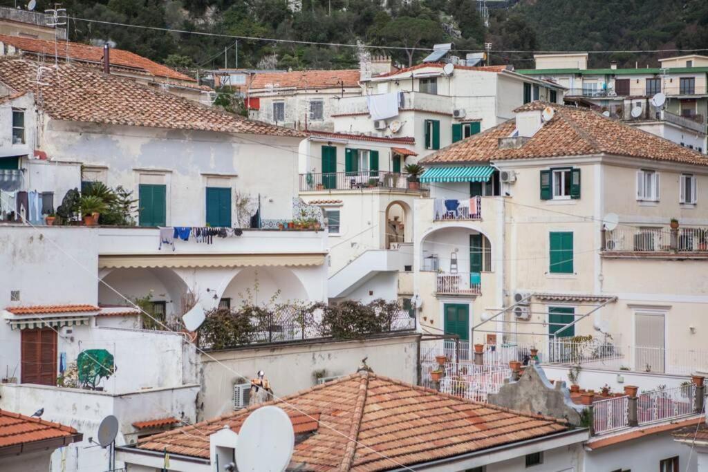 Charming Apartment In The Centre Of Amalfi Exterior foto